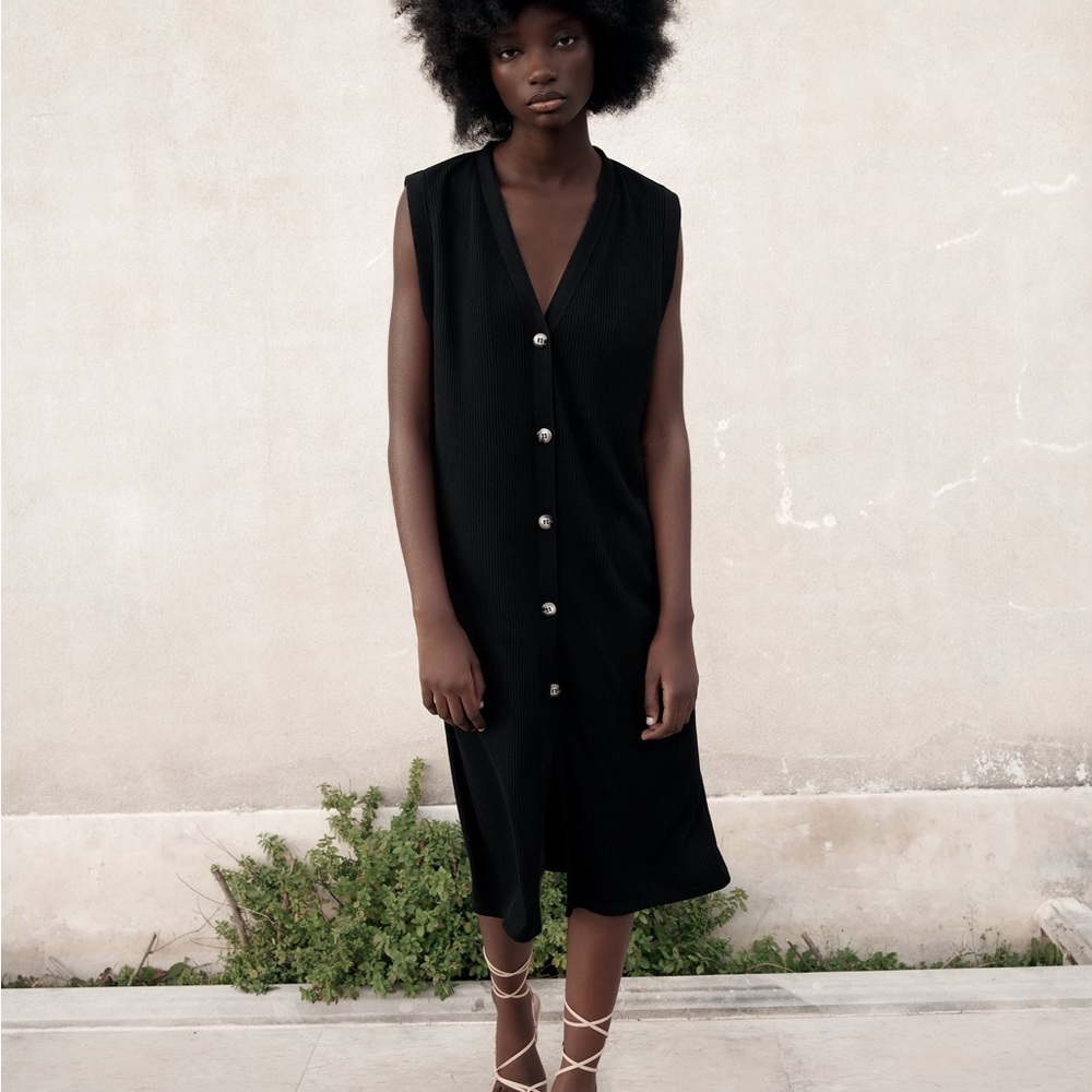 NWOT Zara Black Button-Up Midi Dress Size Small